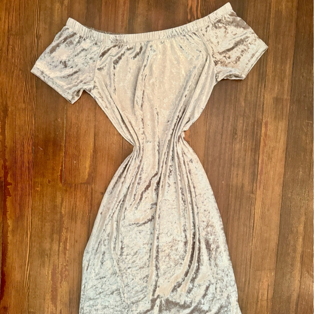 VELVETEEN DRESS